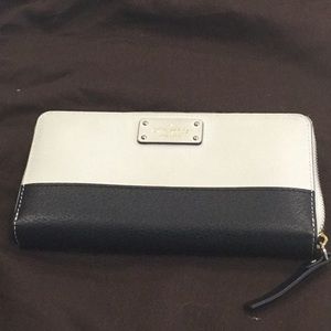 Kate Spade clutch wallet